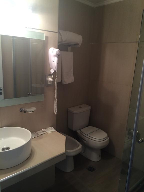 Columbia Palace Hotel บัวโนสไอเรส ภายนอก รูปภาพ