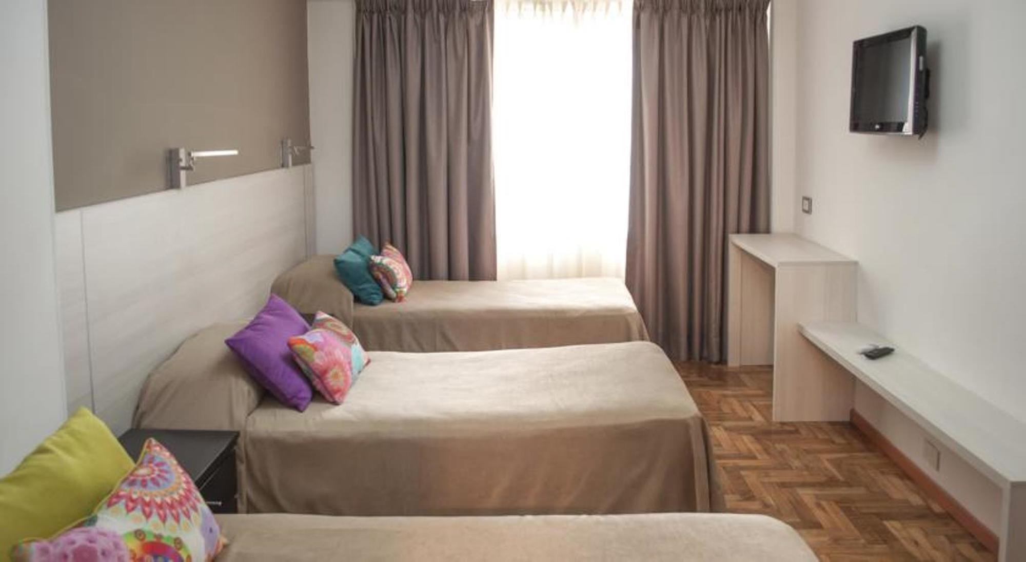 Columbia Palace Hotel บัวโนสไอเรส ภายนอก รูปภาพ